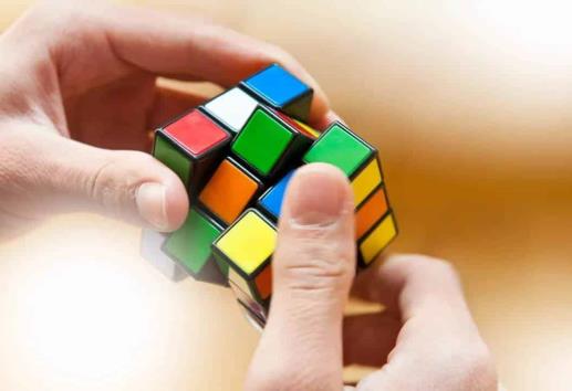 ¡Impresionante! Resuelven cubo Rubik en poco más de 3 segundos (+Video)