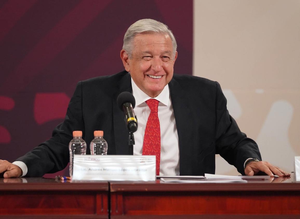 AMLO felicita a todos los papás en su día