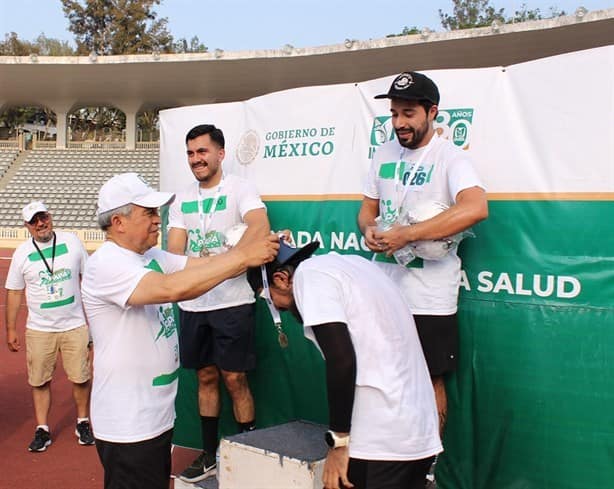 IMSS Veracruz Norte conmemora el Día del Padre