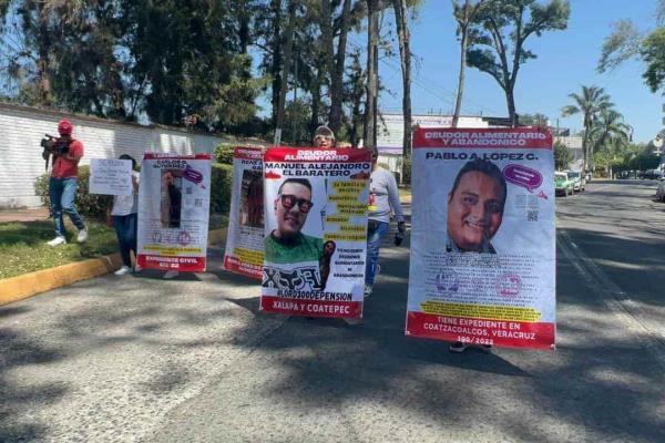 Con marcha exigen Ley 3 de 3: padres deudores de pensión se salen con la suya