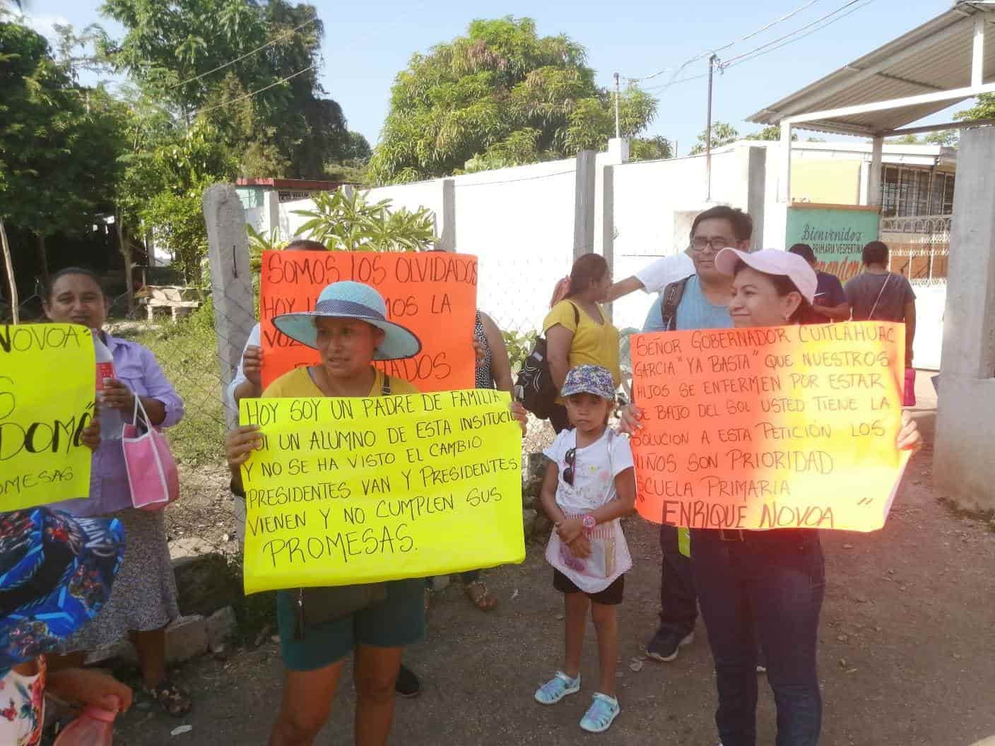 Exigen un domo en primaria de Veracruz; calor es insoportable