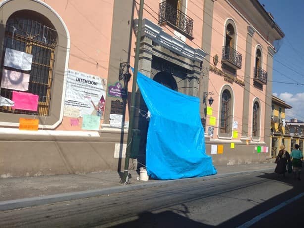 Permanece tomada Bachilleres de Orizaba; alumnos exigen diálogo (+Video)