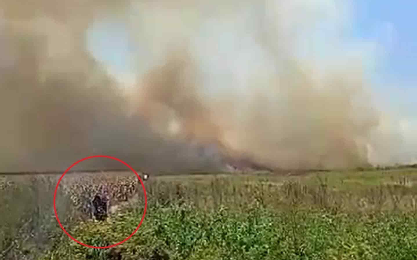 ¿Qué es eso? Extraña figura es captada en incendio en Minatitlán