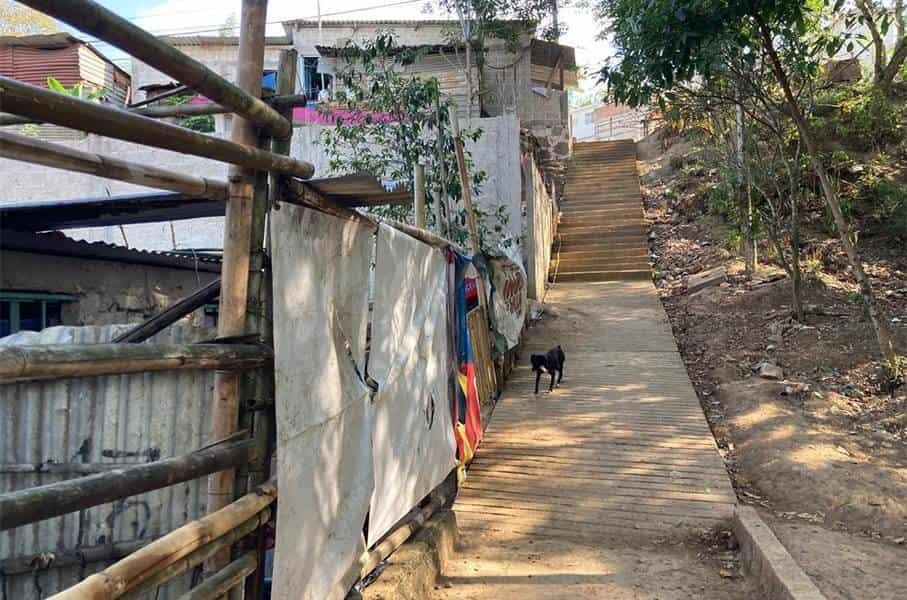 Llevan más de 17 años esperando regularizar lotes colonos en Xalapa