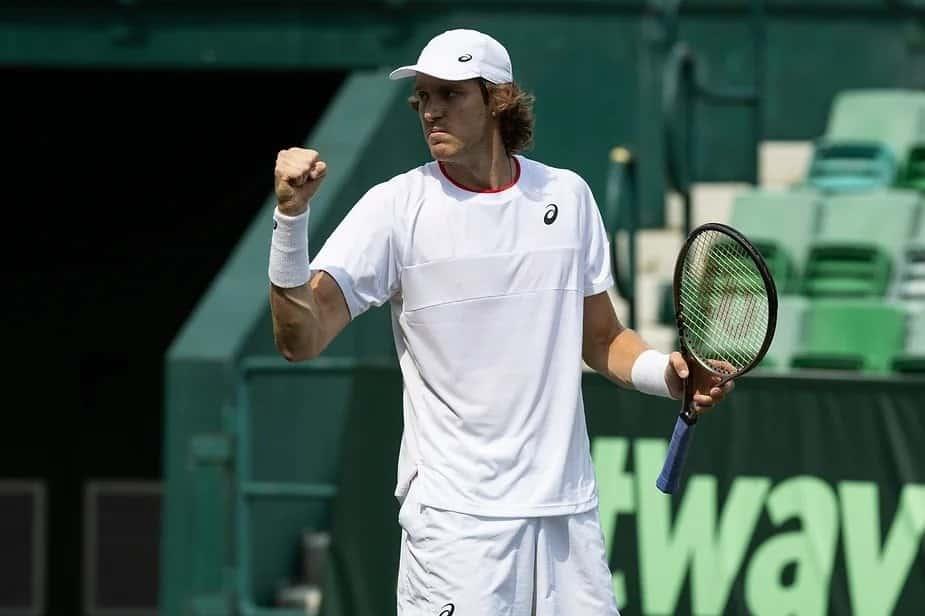 Avanza Nicolás Jarry en el Torneo Halle en Alemania