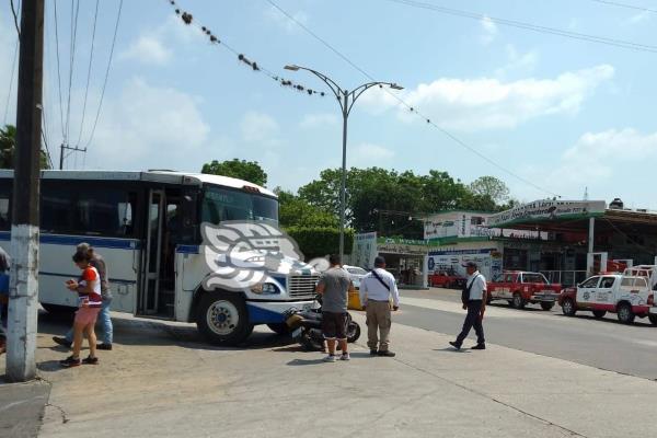 Accidente automovilístico en bulevar de Misantla deja una persona lesionada