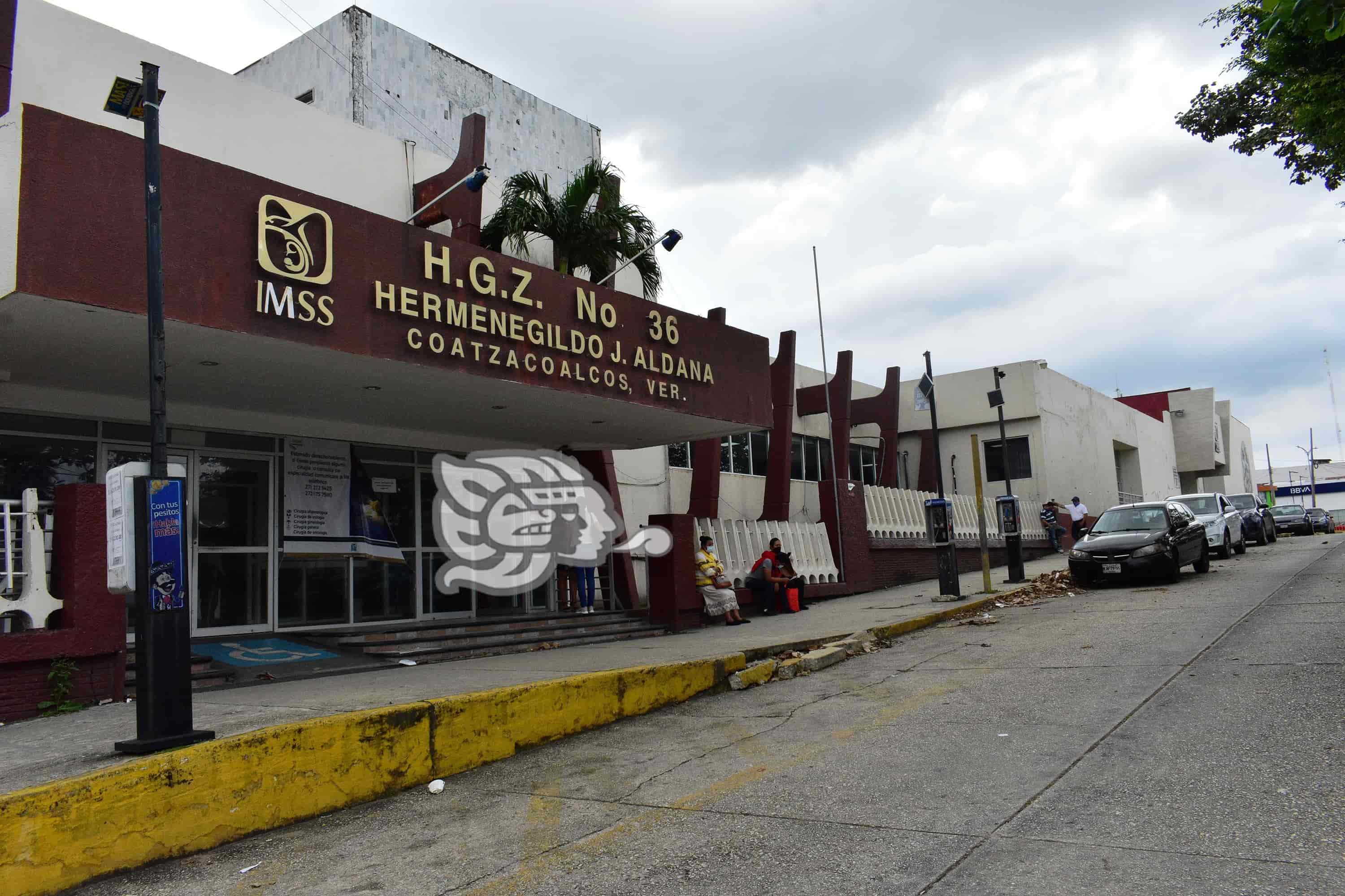 Calor agoniza a trabajadores y pacientes en el IMSS de Coatzacoalcos sin aire acondicionado