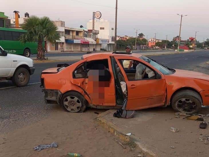 Una niña muerta y tres heridos por terrible choque en Coatzacoalcos