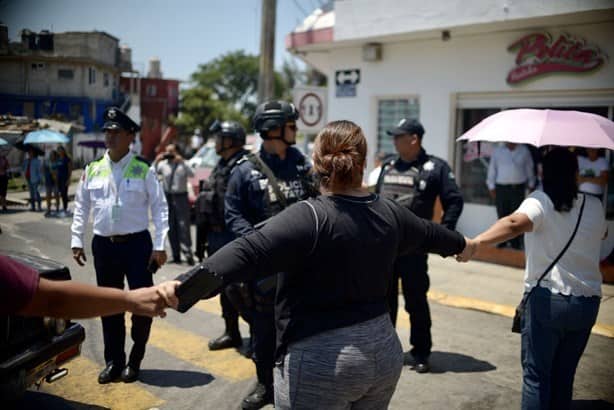 Acudirán ante CEDH por uso de policías para desalojar bloqueo en Banderilla (+Video)