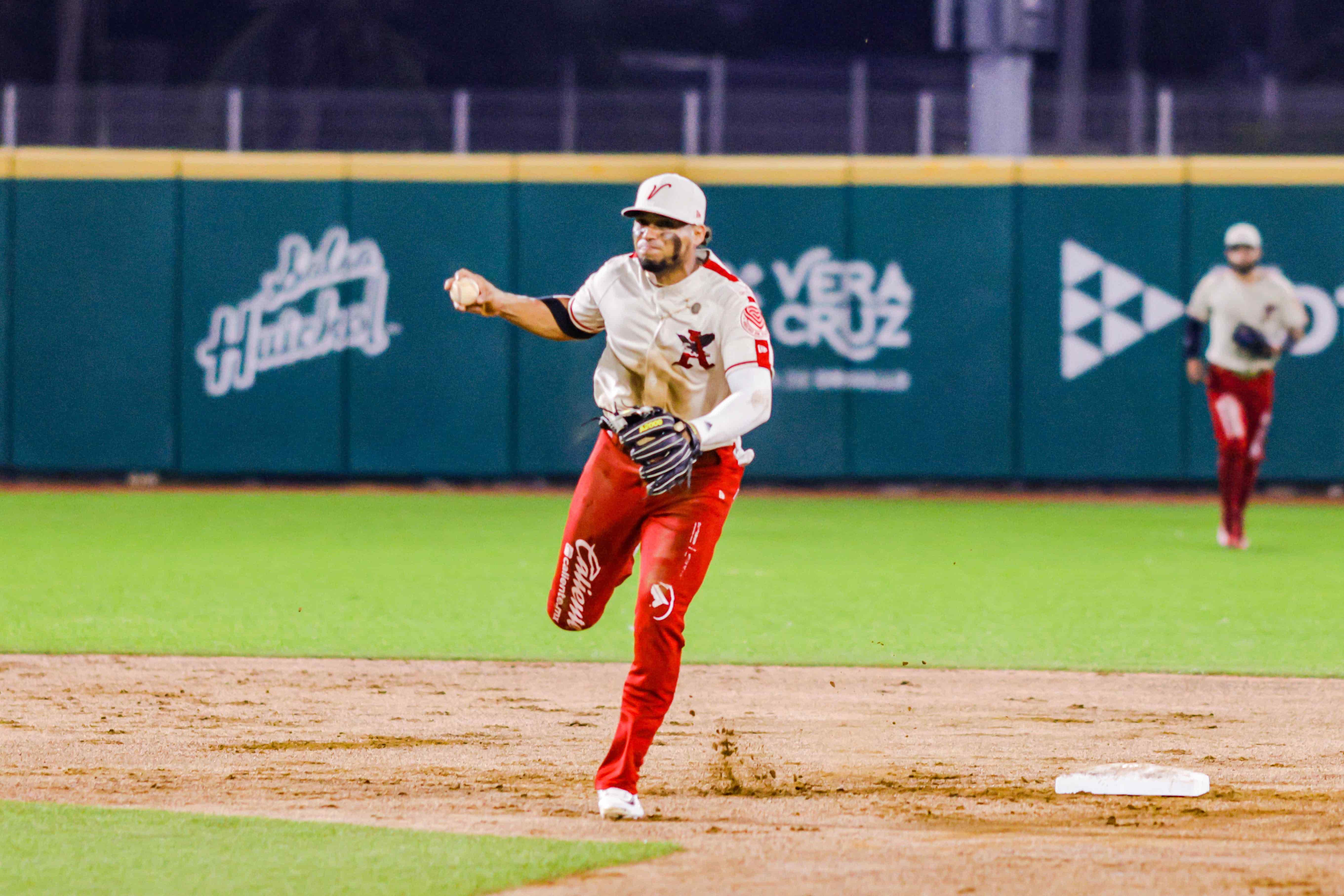 Pierde El Águila y se empareja la serie