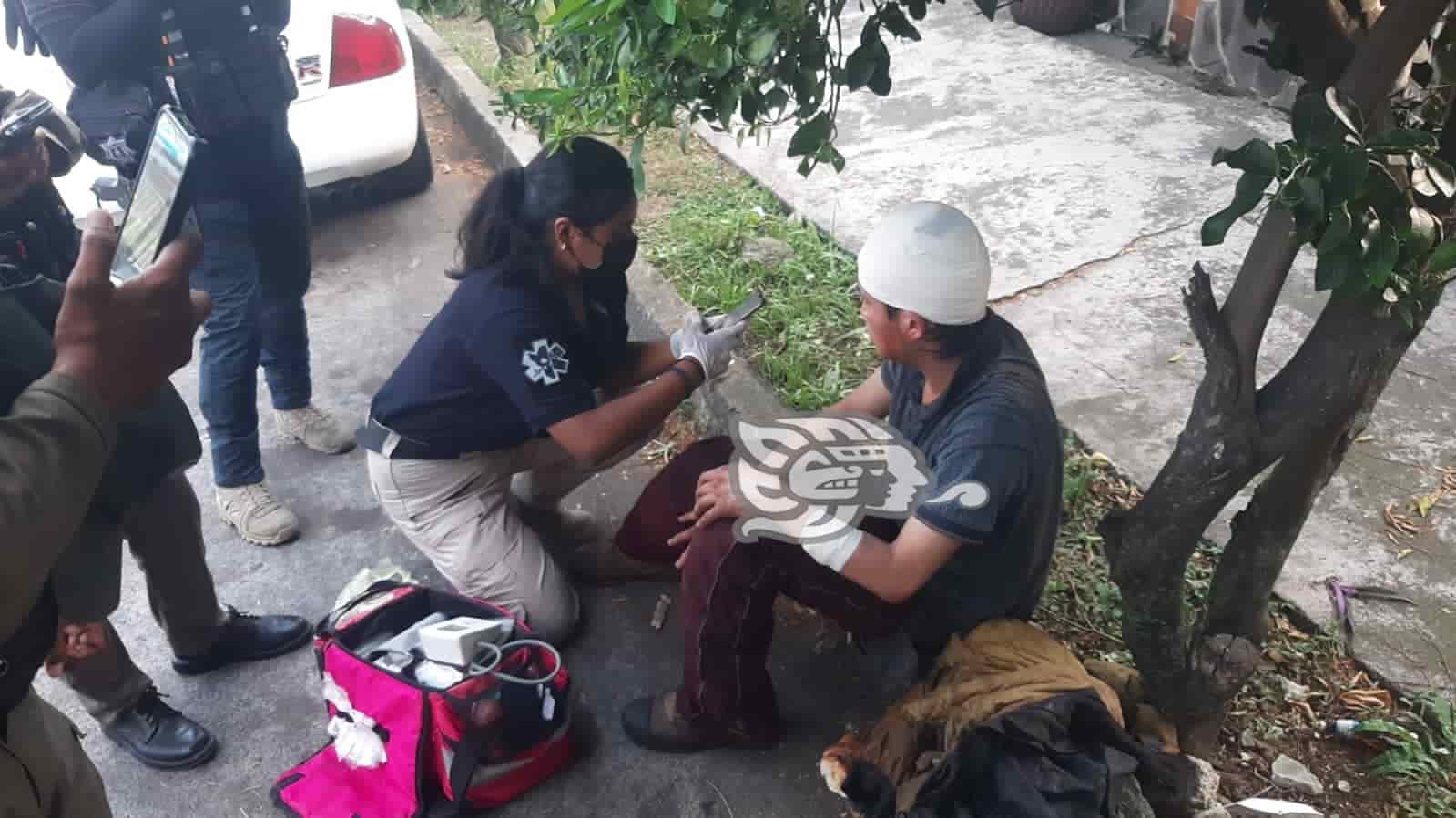 Hieren a hombre tras riña en colonia de Xalapa; lo agredieron con un machete