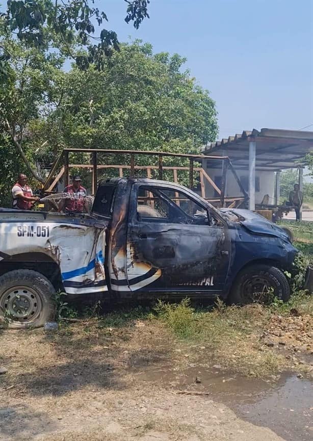 Se incendia patrulla abandonada en Ixmatlahuacan