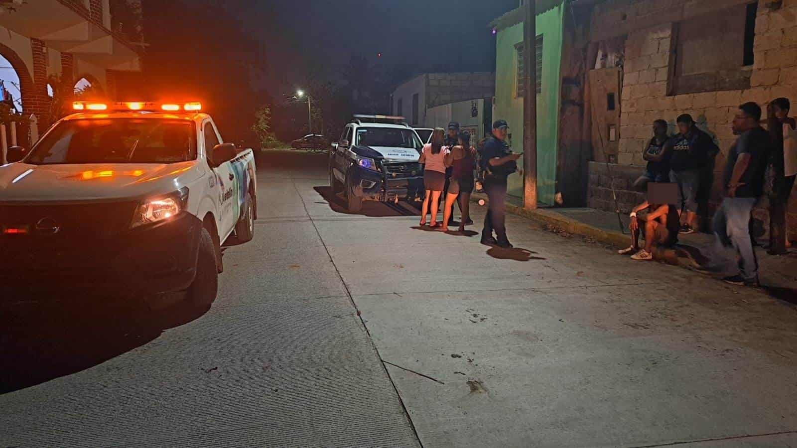 Se registra violenta riña en colonia de Medellín de Bravo; hubo un herido