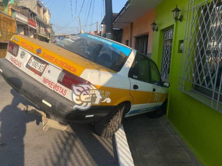 Taxi provoca brutal accidente en Córdoba