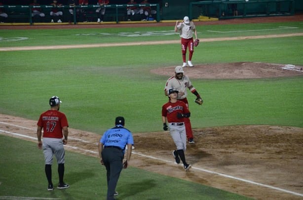 Pierde El Águila juego y serie en el Beto Ávila