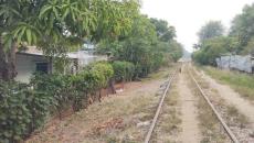 Reubicarán a familias asentadas a orillas de las vías del tren por proyecto de Corredor Interoceánico (+video)