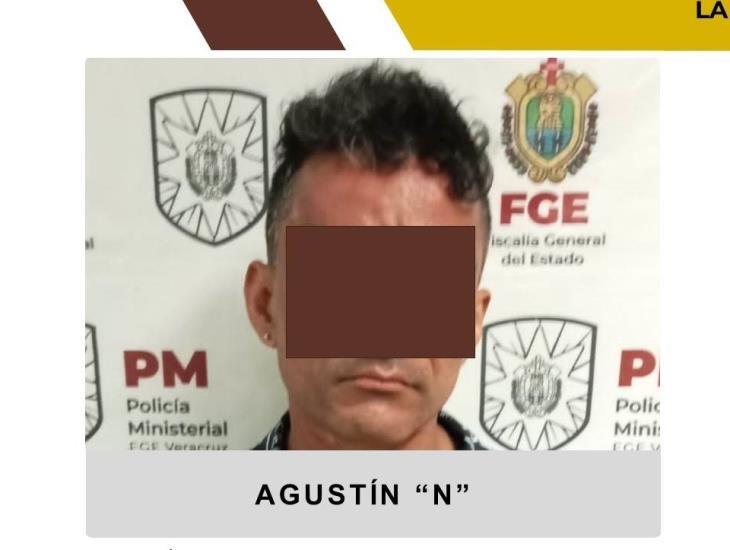 Detienen a presunto narcomenudista con dosis de droga en Coatza