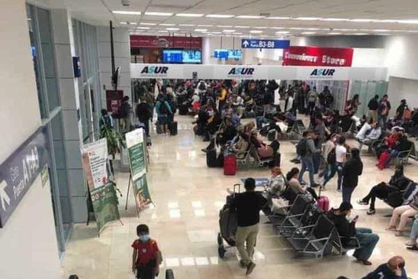 Cae rayo a avión y quedan varados más de 100 pasajeros en aeropuerto de Veracruz