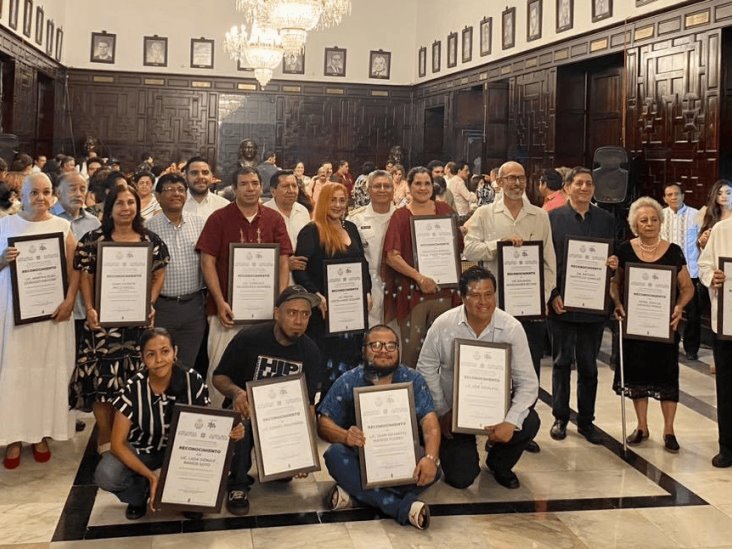 Escritores veracruzanos recibieron reconocimientos