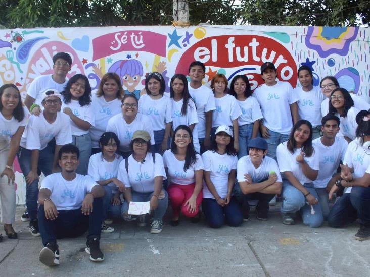 Alumnos de la Carrera en Diseño y Comunicación Visual utilizan el camino del arte