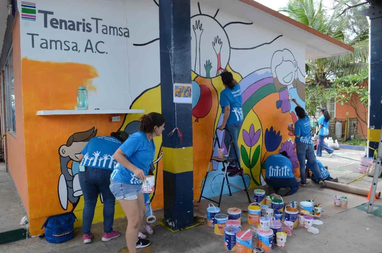 Voluntariado TenarisTamsa embellece a la comunidad