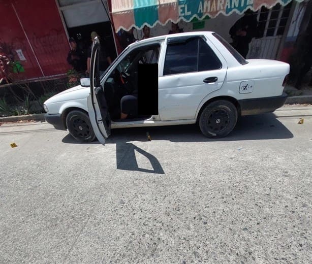 Asesinan a par de ocupantes de automóvil en Martínez de la Torre