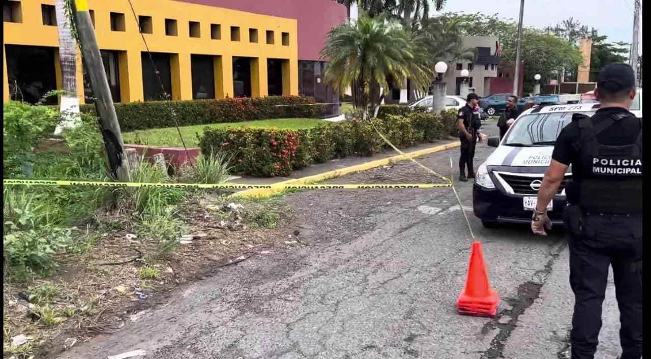 Hallan cuerpo entre la maleza, en el tramo carretero Nautla-Cardel