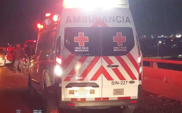 Motociclista atropella a madre que llevaba a su hija al kínder en Tierra Blanca