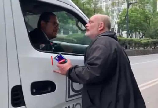 Coco Levy detiene carroza de Talina Fernández; esto le dijo