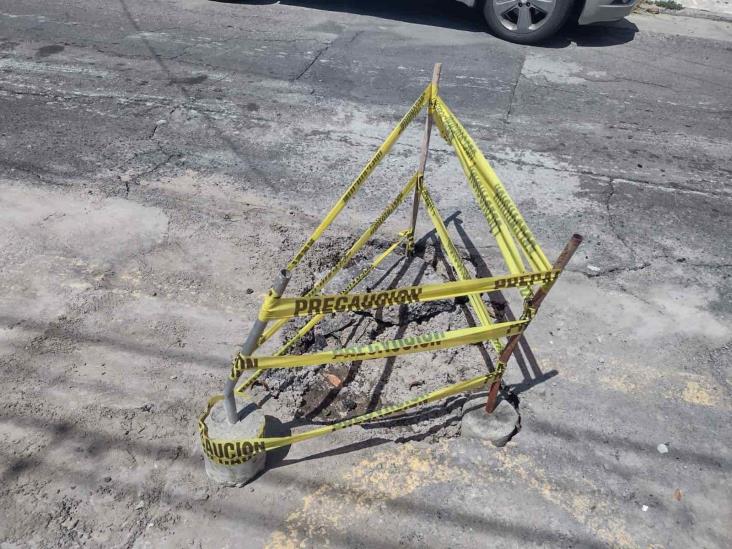 Vecinos reportan bache abandonado en el fraccionamiento Reforma