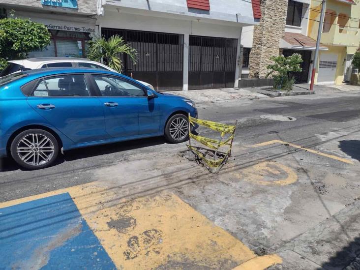 Vecinos reportan bache abandonado en el fraccionamiento Reforma