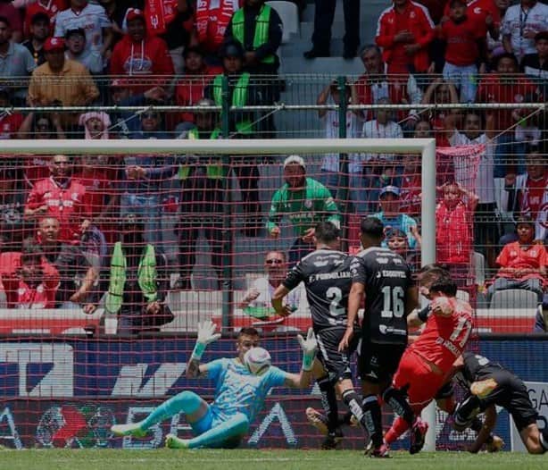 Igualan Toluca y Necaxa en el Infierno