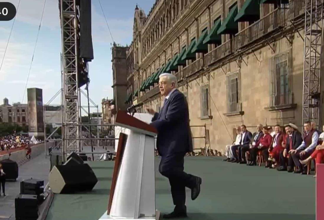 Por esta razón AMLO levantó un pie durante su discurso de 5 años de triunfo electoral