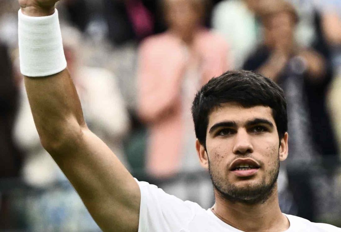 Logra Carlos Alcaraz primer triunfo en Wimbledon 2023