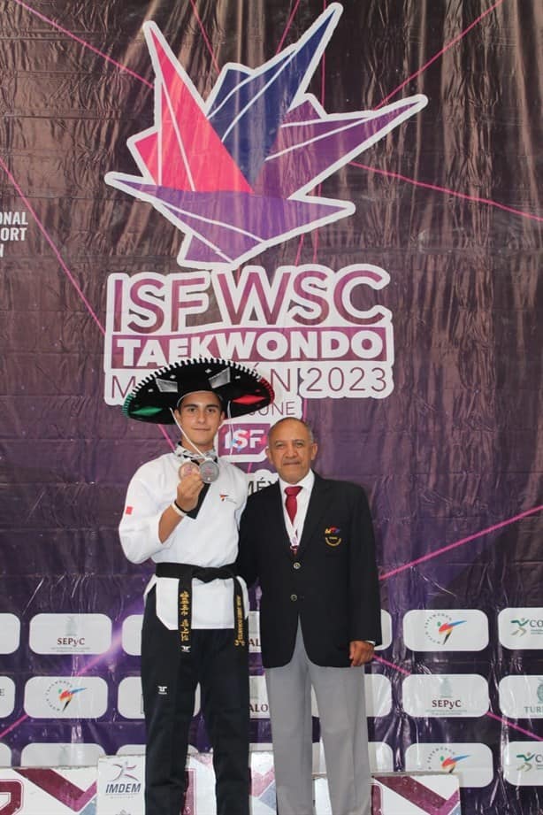 Brillan jóvenes en Mundial Escolar de Taekwondo