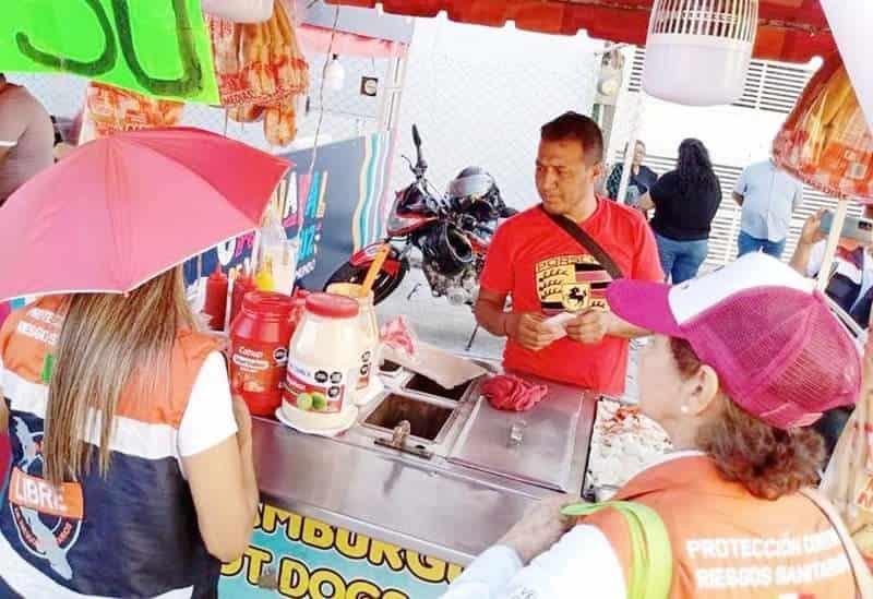 Jurisdicción Sanitaria supervisó hoteles, restaurantes y puestos ambulantes durante Carnaval de Veracruz
