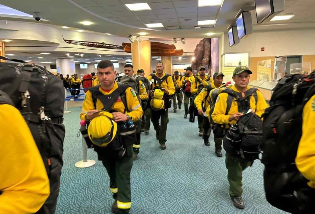 México envía bomberos a Canadá para combatir incendios forestales