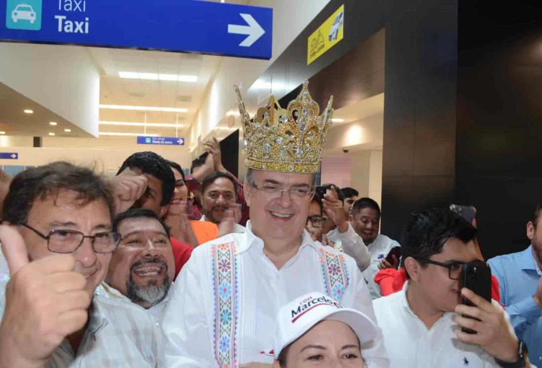 Marcelo Ebrard llega al puerto de Veracruz | VIDEO