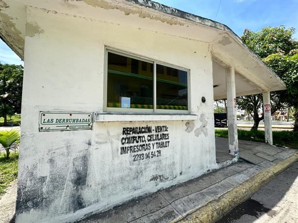 Casetas de policías abandonadas en Veracruz, un riesgo para transeúntes