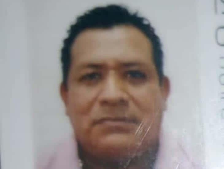 Propietario de taxi busca a chófer quien chocó la unidad para darse a la fuga con los papeles y llaves del auto