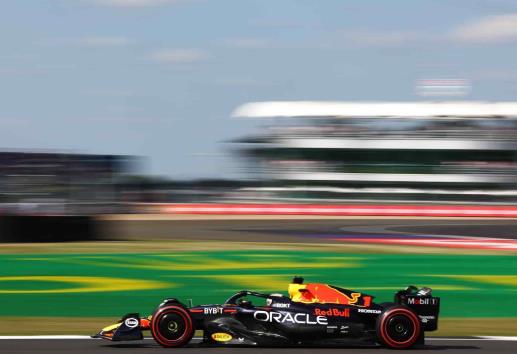 GP de Gran Bretaña: ´Checo´ sigue sufriendo; ¿quién se llevó la pole?
