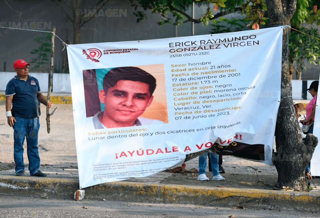 Cumple un mes desaparecido Erick Raymundo, estudiante en Veracruz