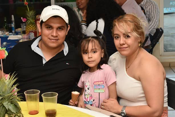 Itzayana Parra Figueroa es celebrada por sus 6 años de vida