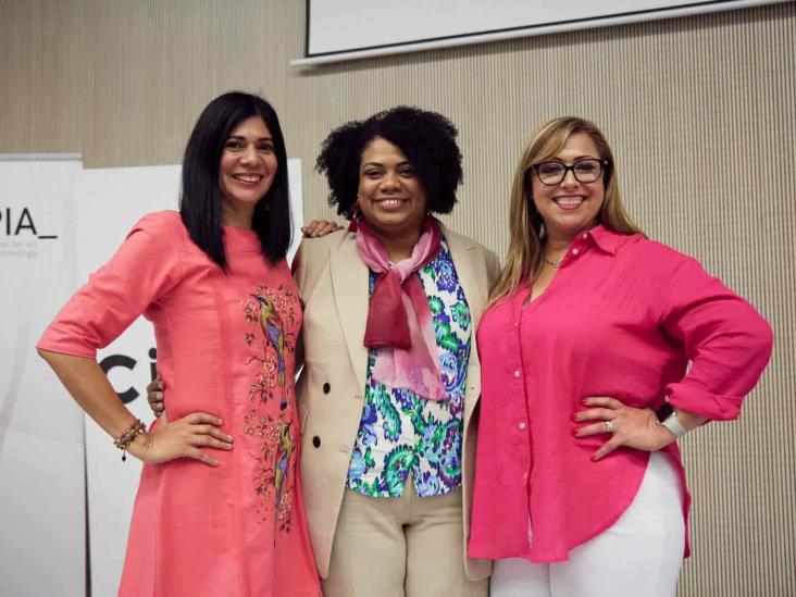 La networker y escritora veracruzana Caro Mojica participa en el evento International Women In Business