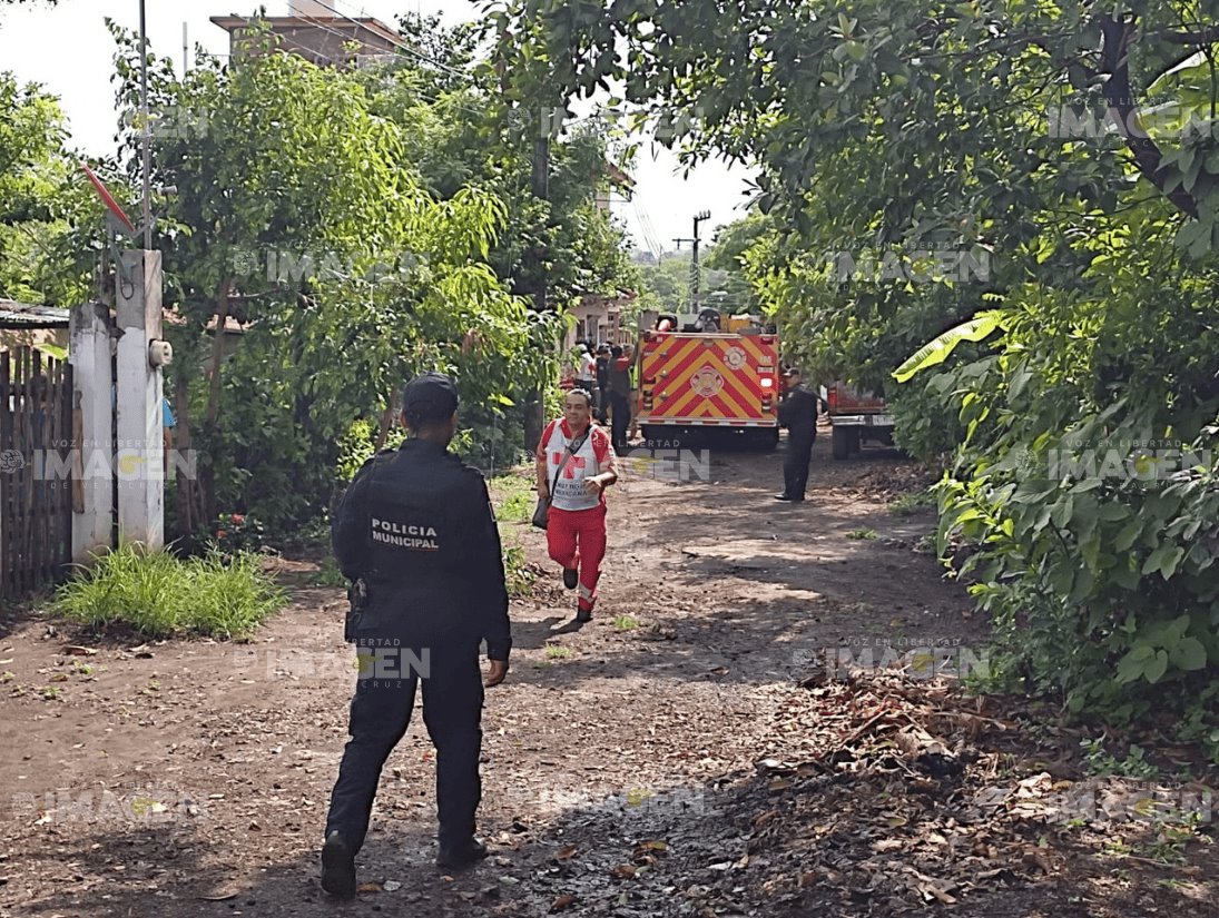 Explota casa donde fabricaban pirotecnia en Comoapan, Veracruz; mueren abuelo y su nieto