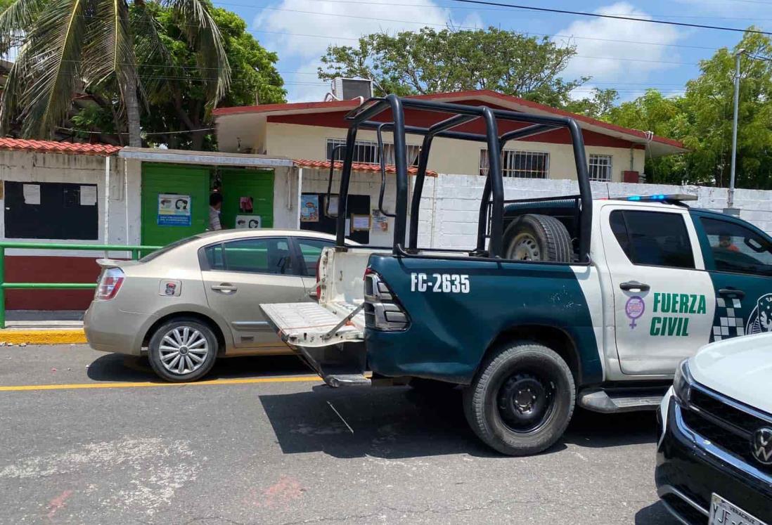 Asaltan primaria con niños adentro en Veracruz | VIDEO