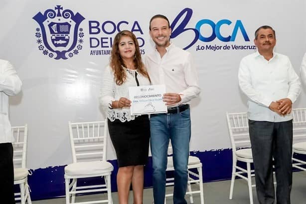 Alcalde de Boca del Río entrega reconocimientos a abogados