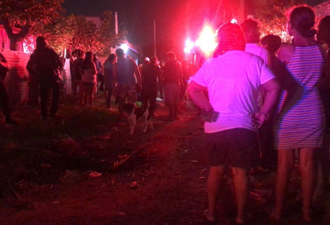 Riña entre familiares deja un hombre muerto en colonia de Veracruz | VIDEO