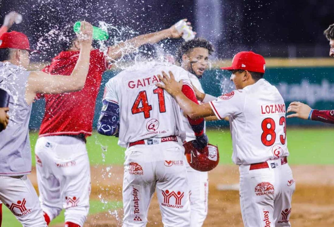 El Águila de Veracruz derrota a Saraperos en maratón de 13 entradas