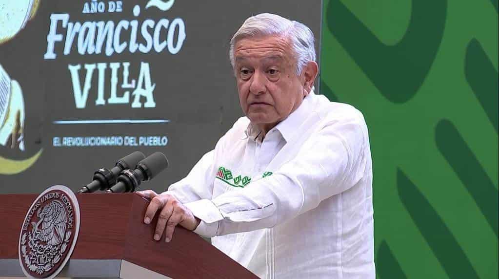 AMLO, nervioso y precavido